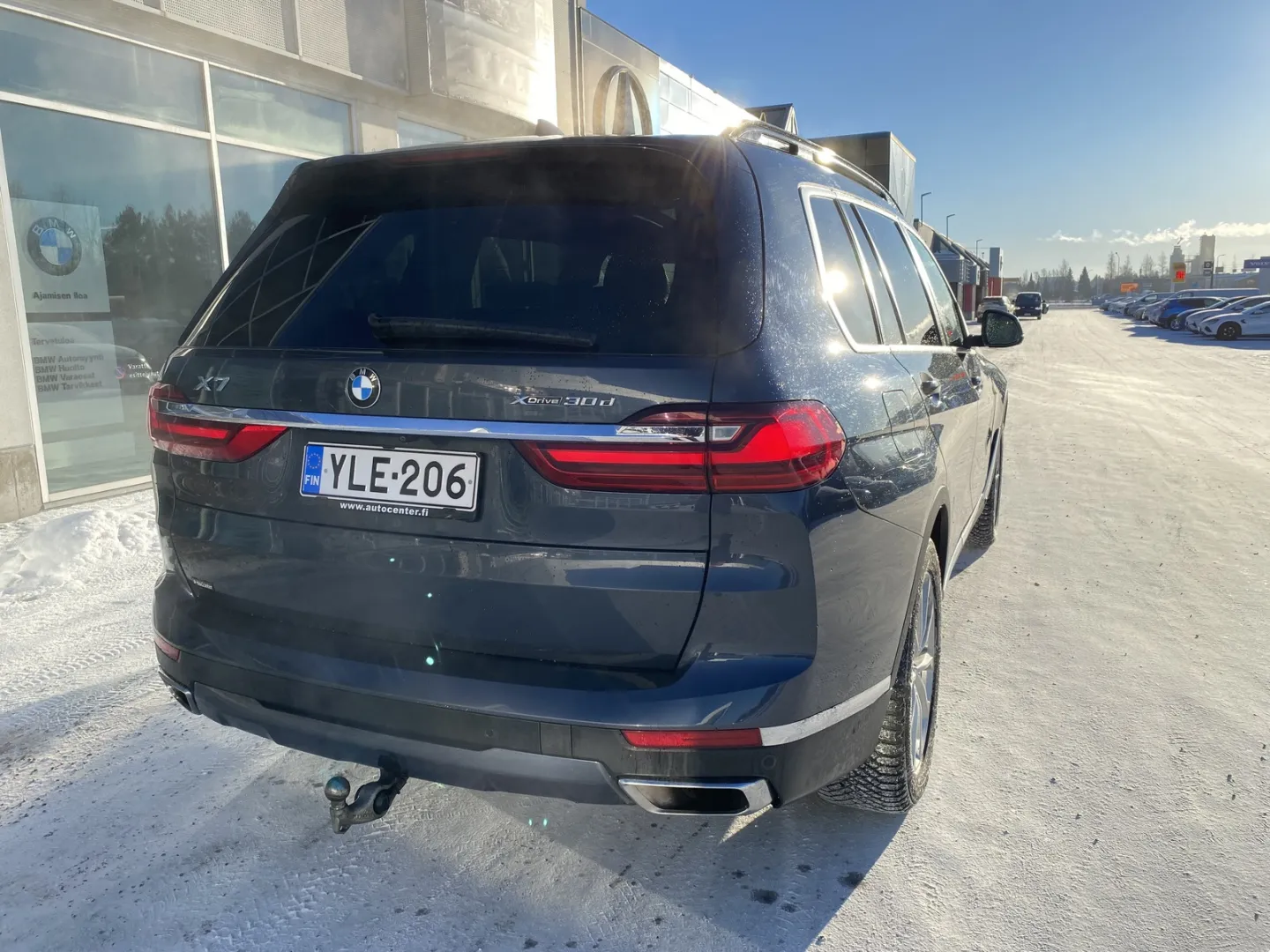 BMW X7 YLE-206 carousel image
