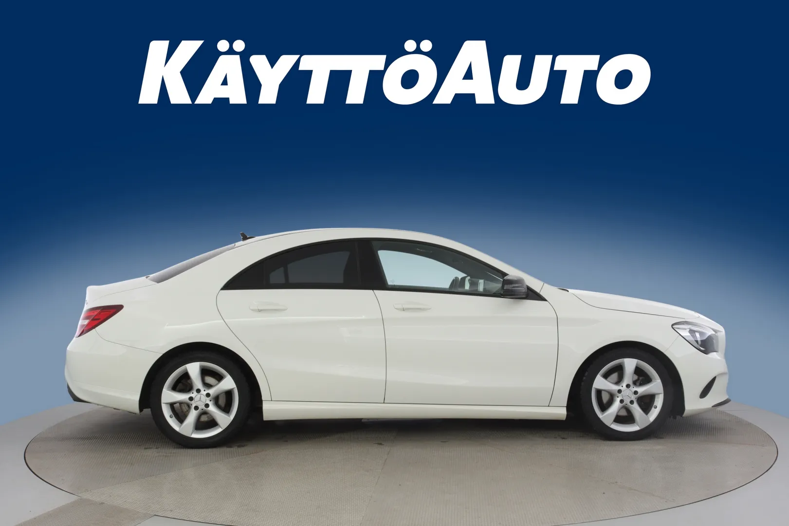 MERCEDES-BENZ CLA ZLE-827 carousel image