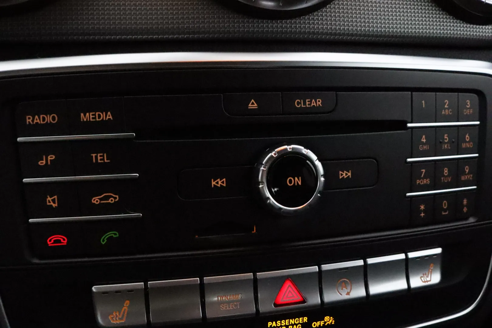 MERCEDES-BENZ CLA ZLE-827 carousel image