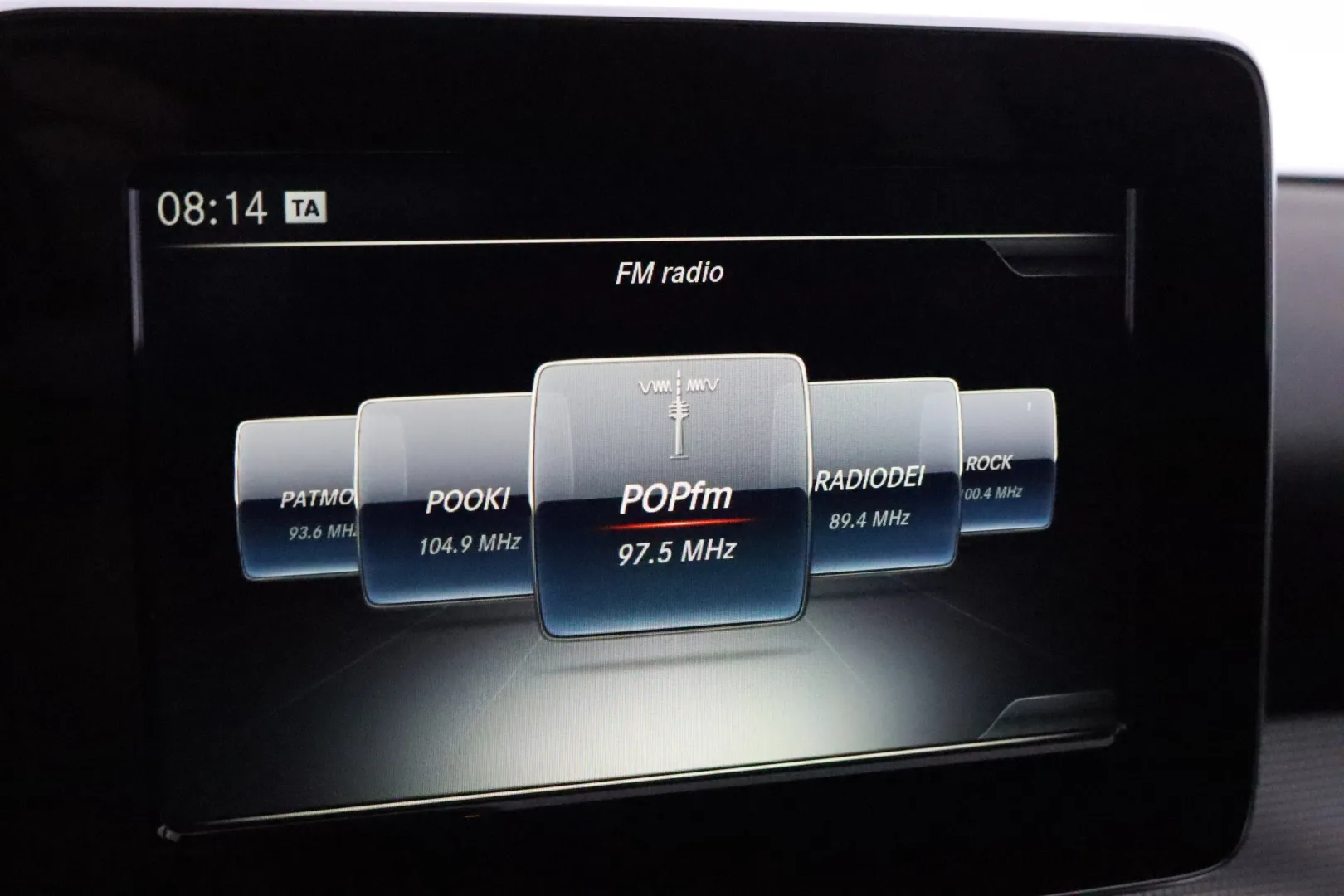 MERCEDES-BENZ CLA ZLE-827 carousel image