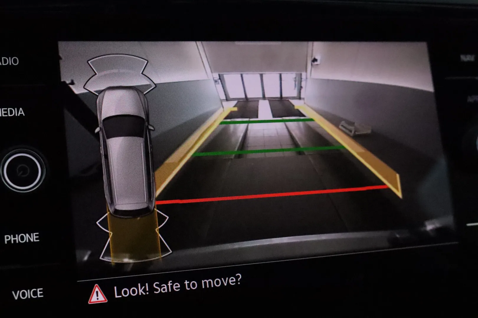 VOLKSWAGEN Passat FOF-648 carousel image