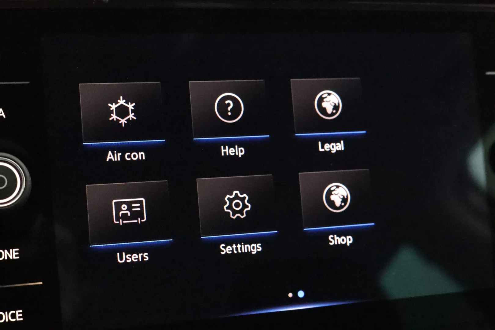 VOLKSWAGEN Passat FOF-648 carousel image