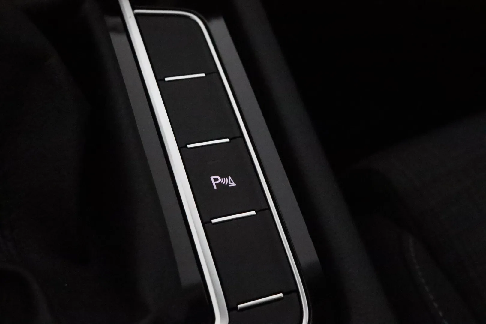 VOLKSWAGEN Passat FOF-648 carousel image