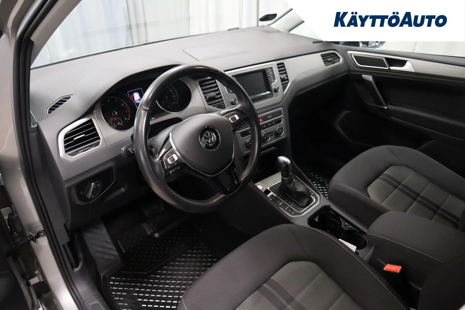 VOLKSWAGEN Golf Sportsvan ENJ-439 carousel image