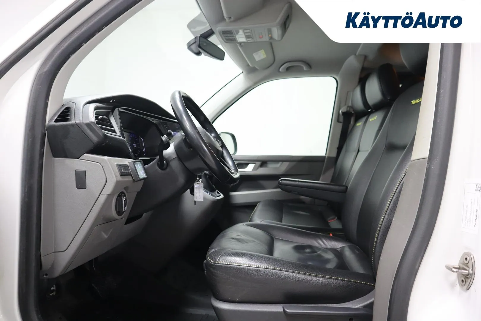 VOLKSWAGEN Transporter COP-501 carousel image