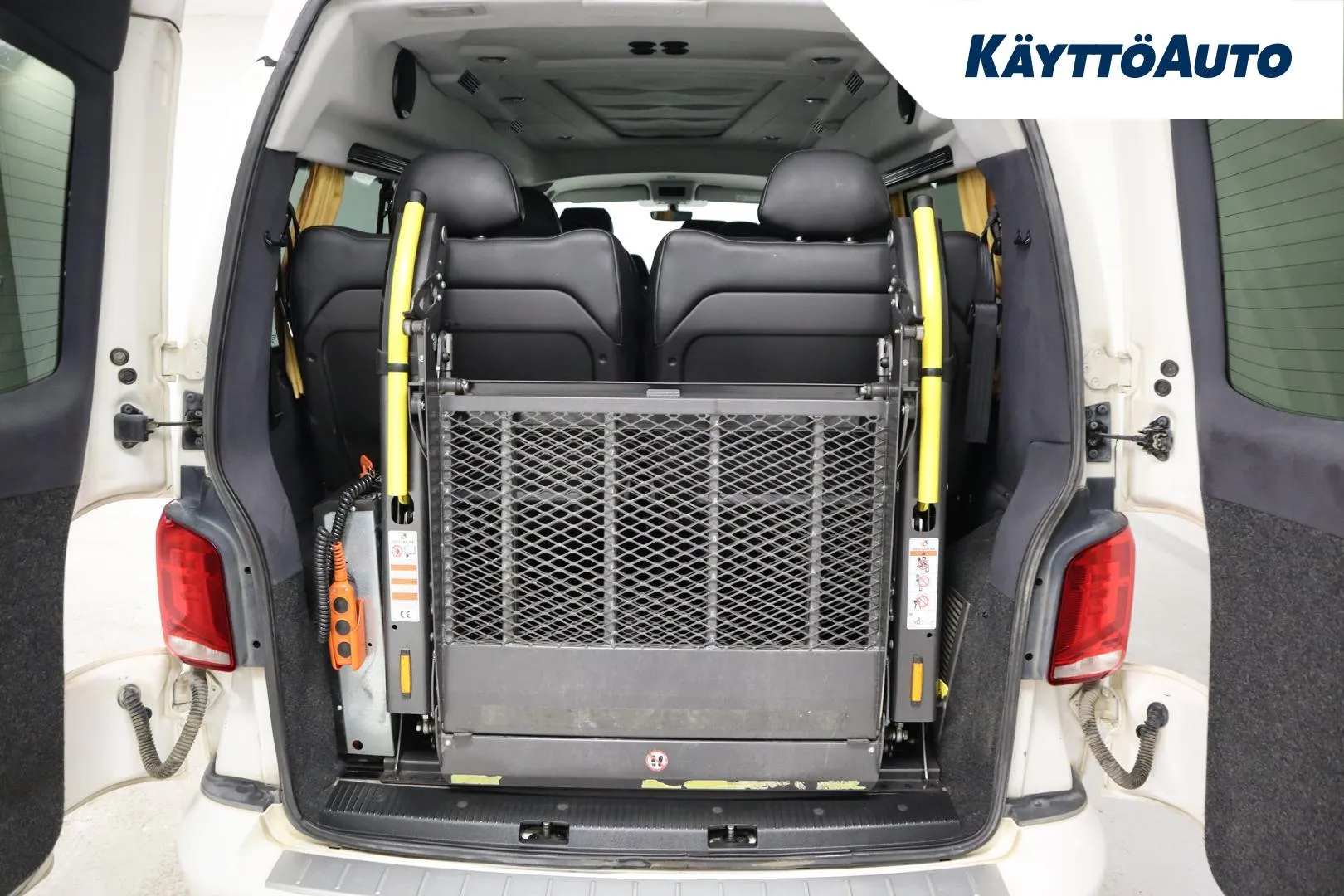 VOLKSWAGEN Transporter COP-501 carousel image