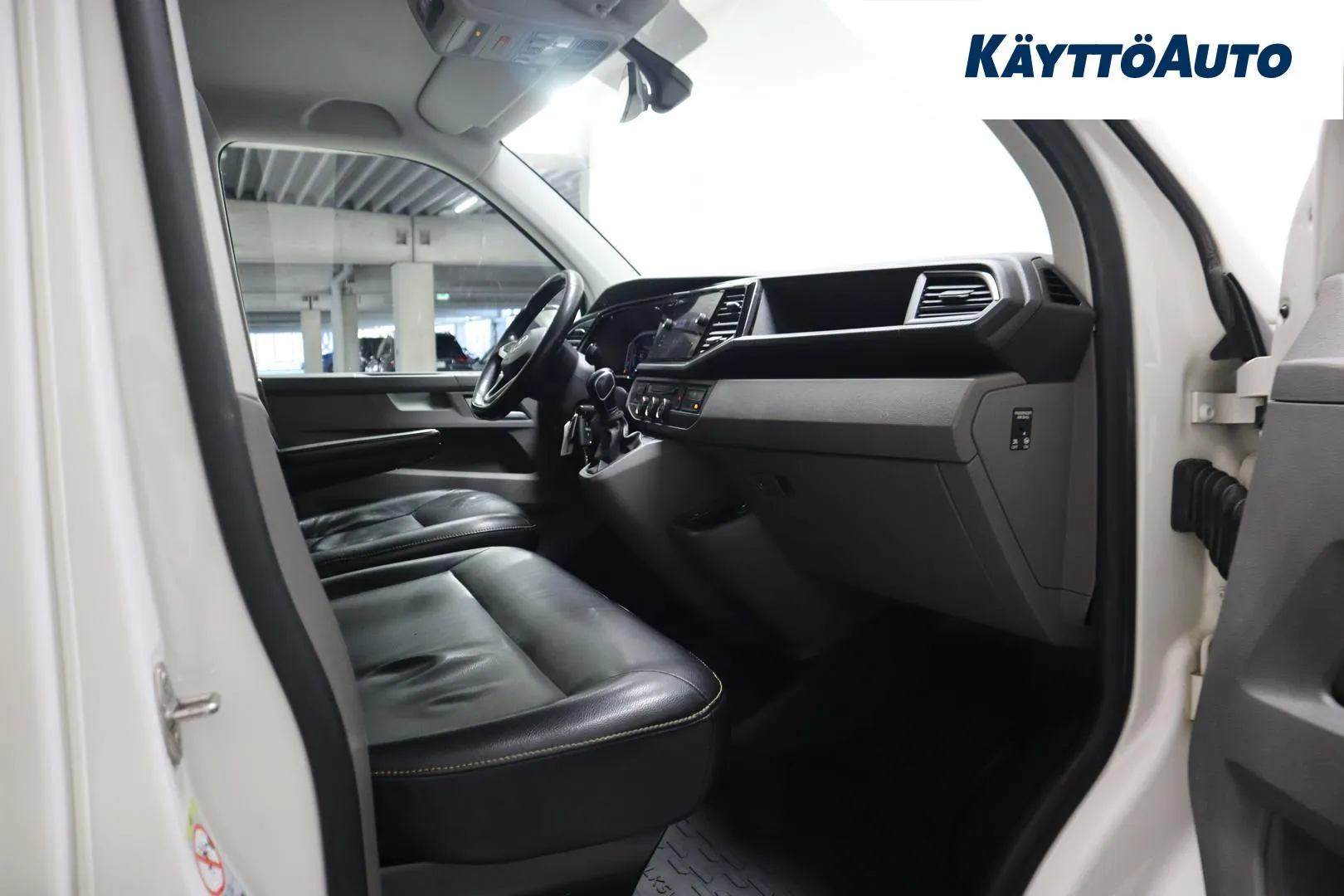 VOLKSWAGEN Transporter COP-501 carousel image