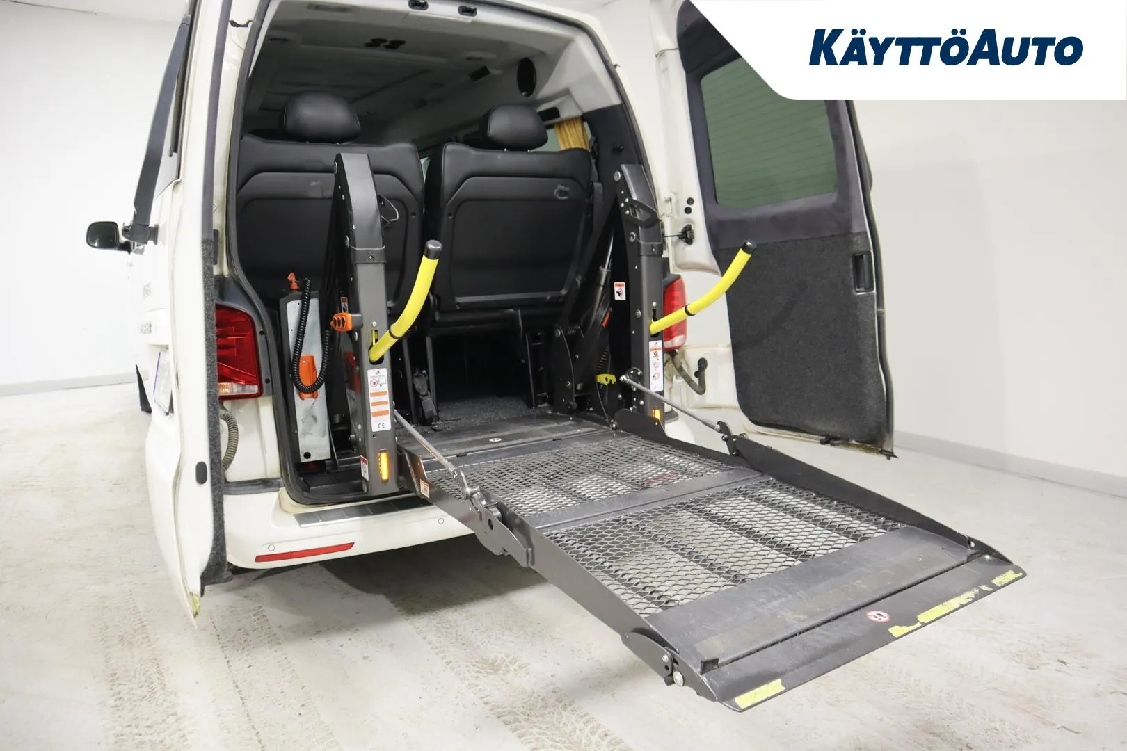 VOLKSWAGEN Transporter COP-501 carousel image