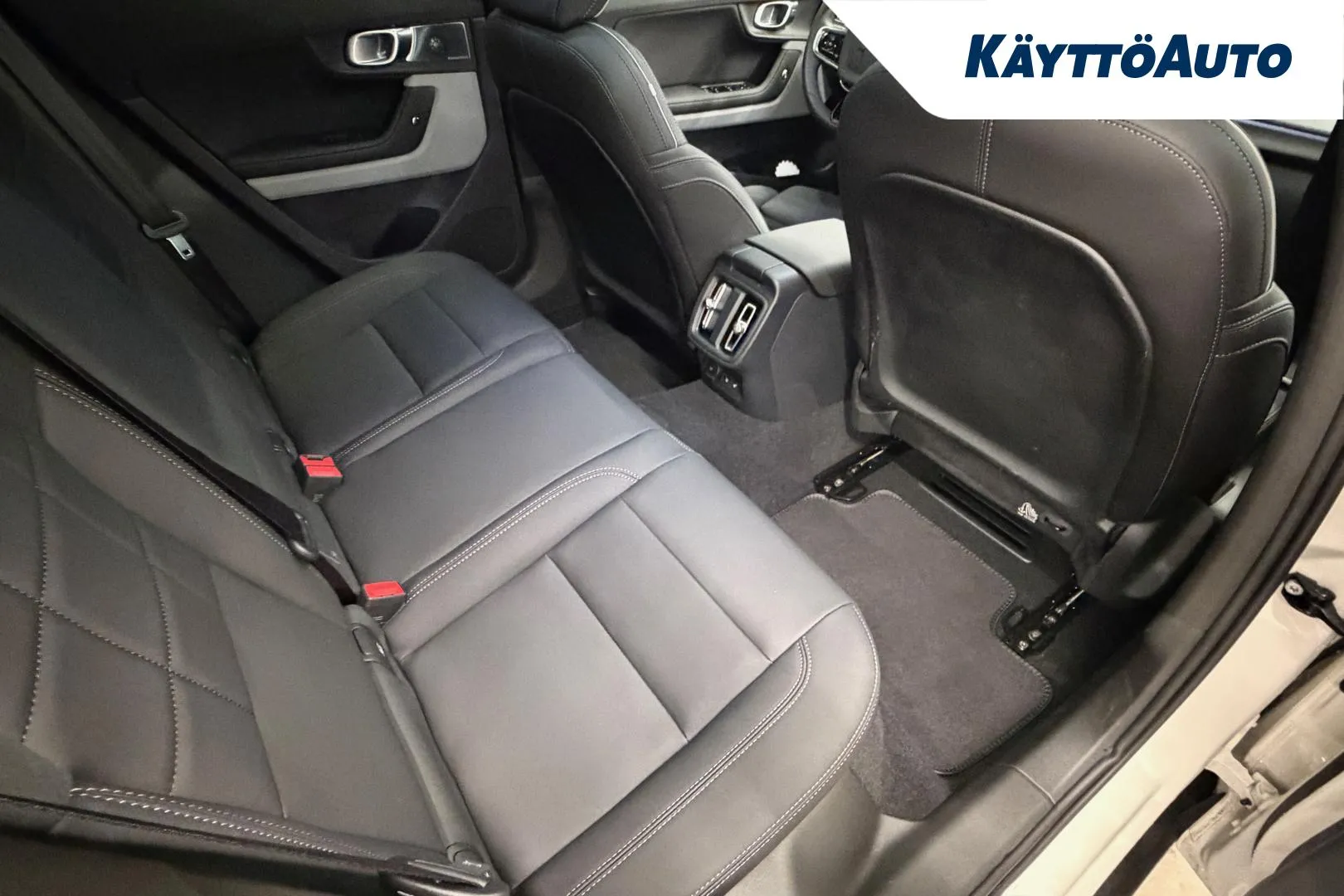 Polestar 2 YYI-201 carousel image