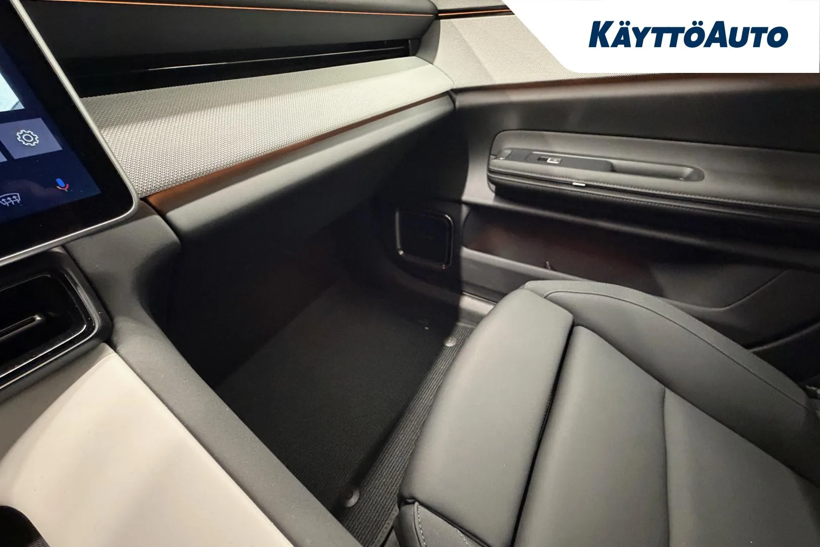 Polestar 4 YYF-312 carousel image