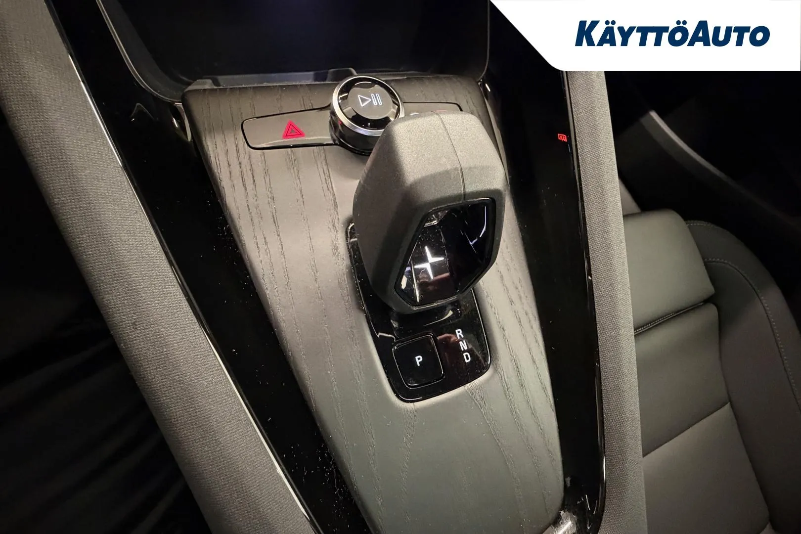 POLESTAR 2 ISJ-301 carousel image