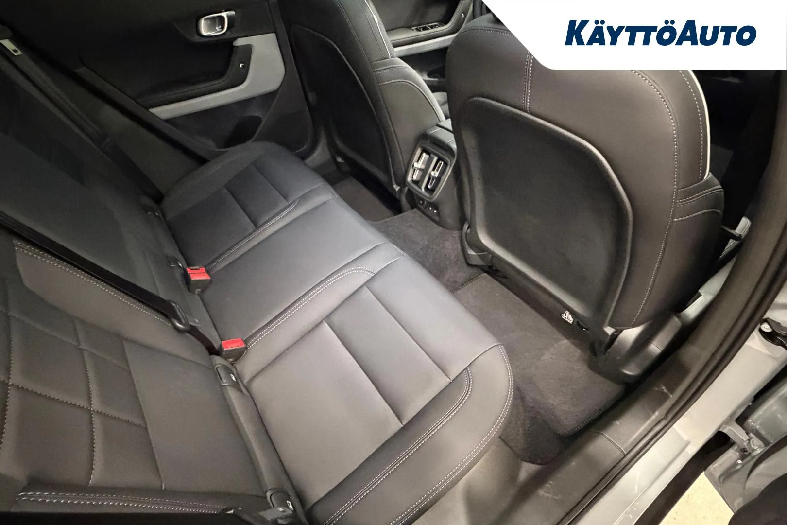 POLESTAR 2 ISJ-301 carousel image