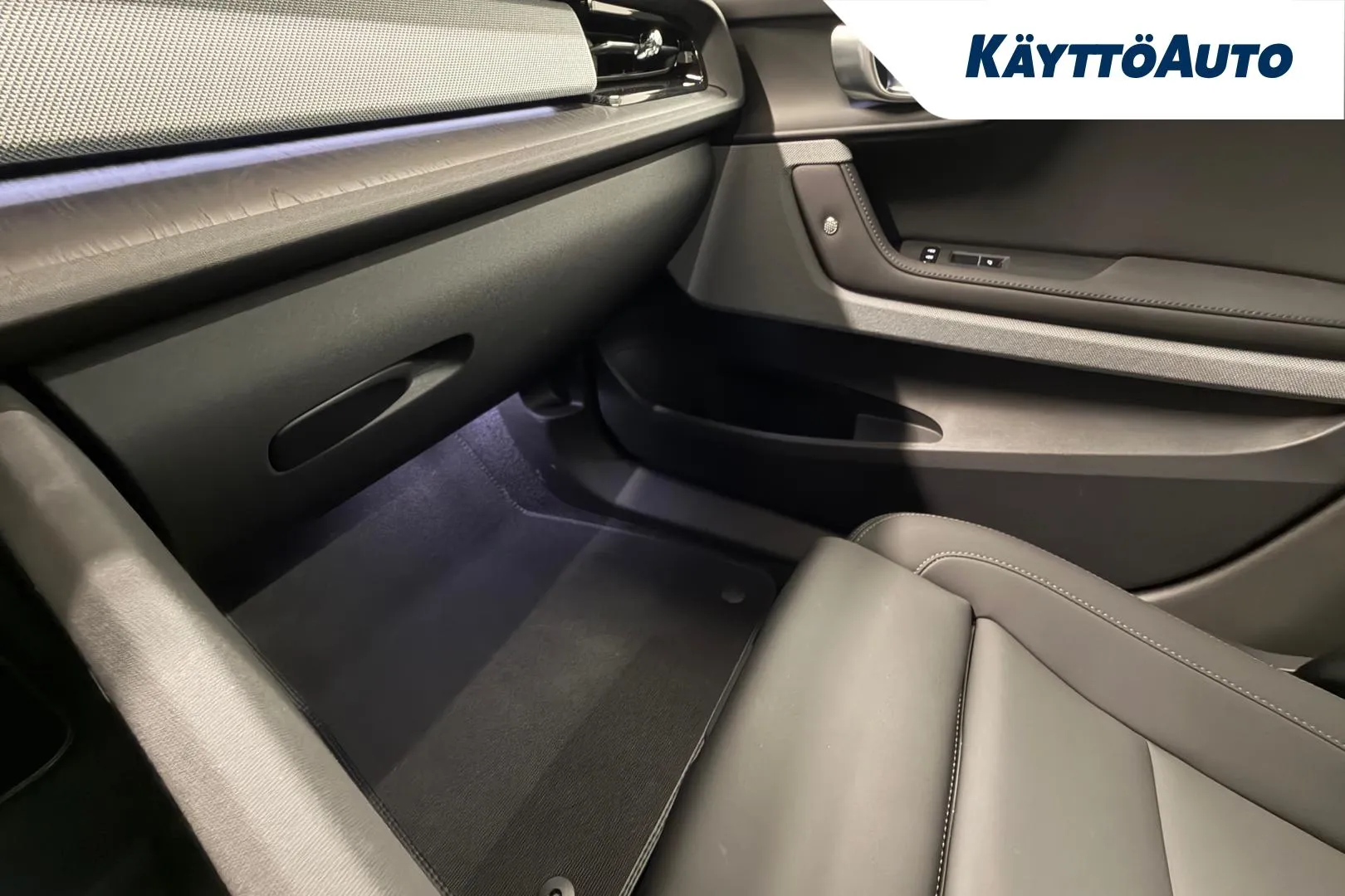 POLESTAR 2 ISJ-301 carousel image