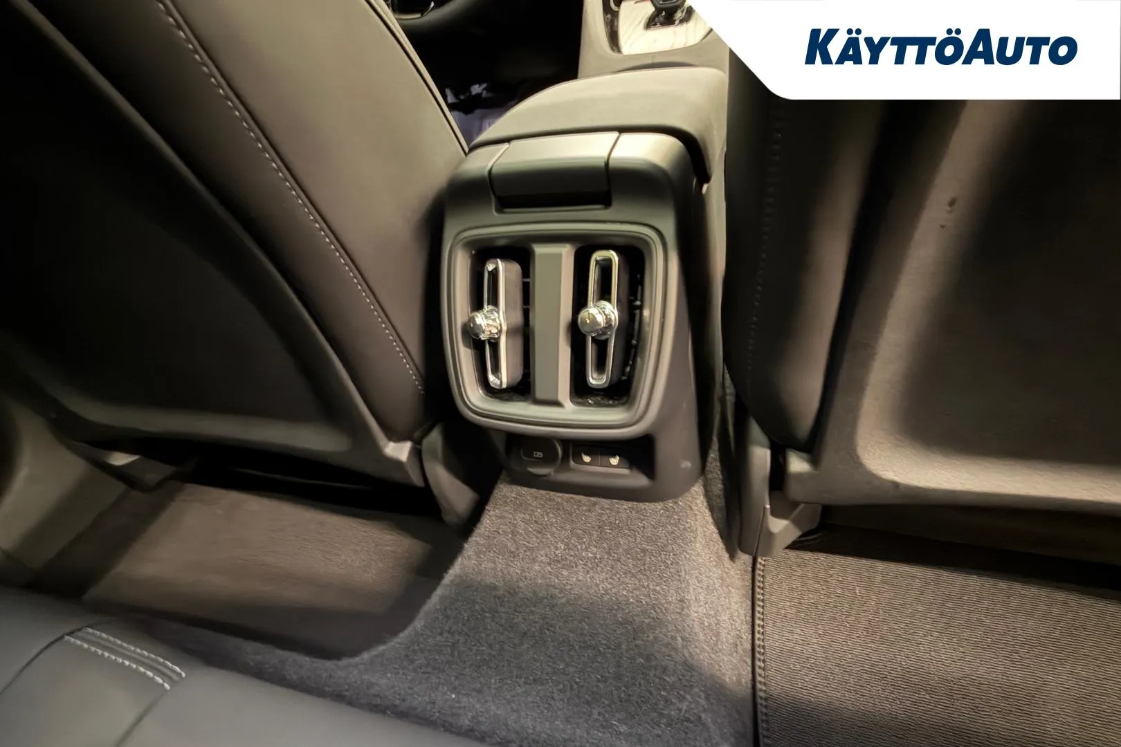 POLESTAR 2 ISJ-301 carousel image