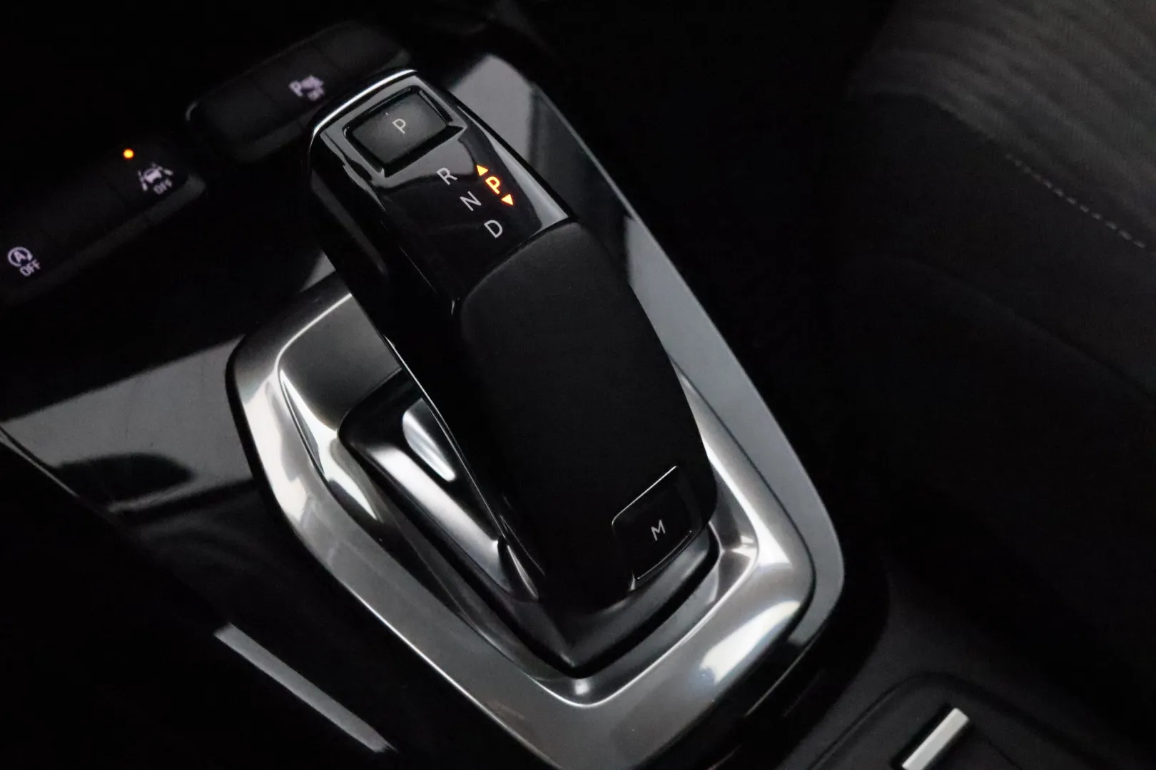 OPEL Corsa ZNA-144 carousel image