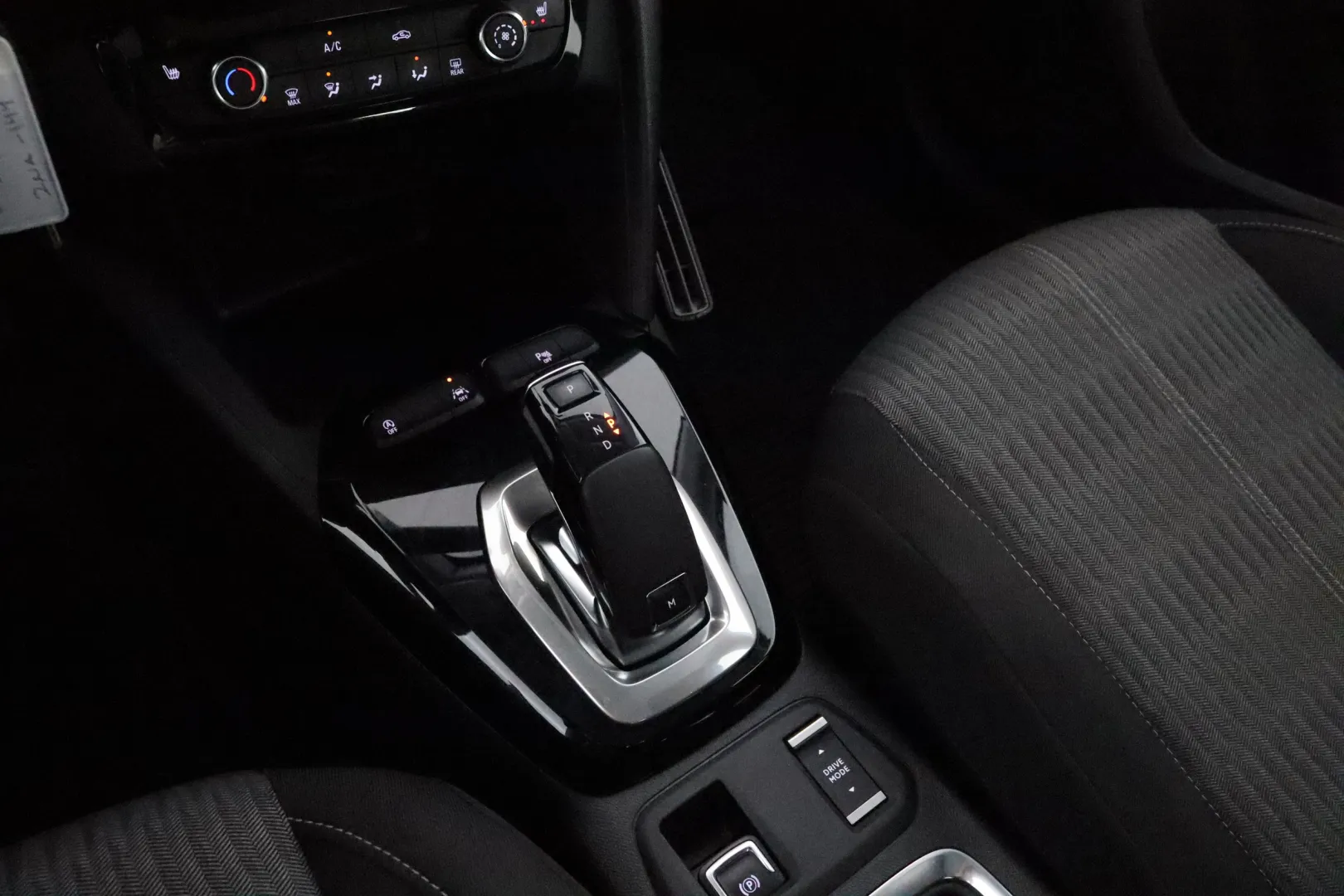 OPEL Corsa ZNA-144 carousel image