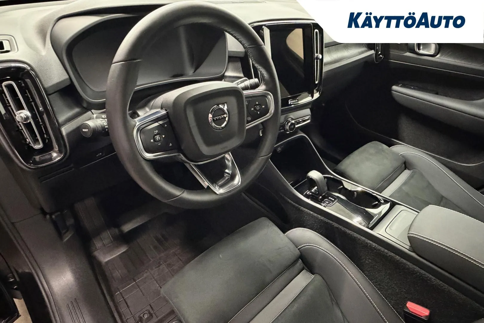 VOLVO EC40 LTP-467 carousel image