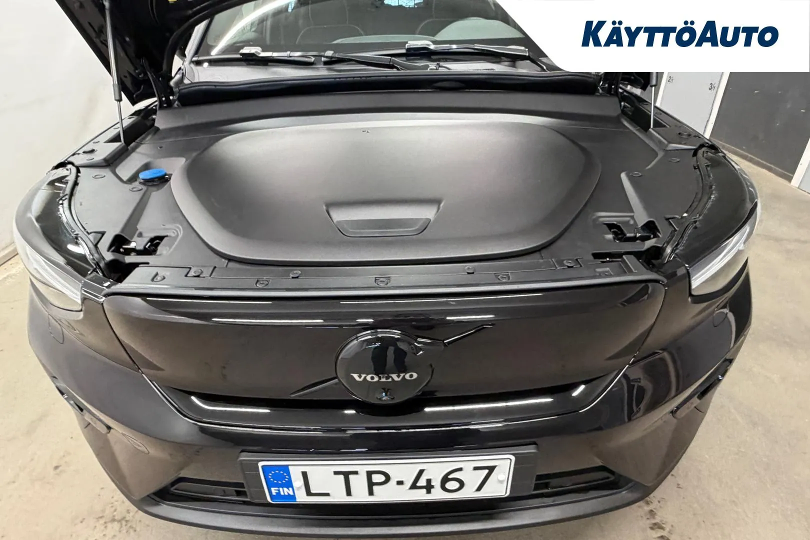 VOLVO EC40 LTP-467 carousel image