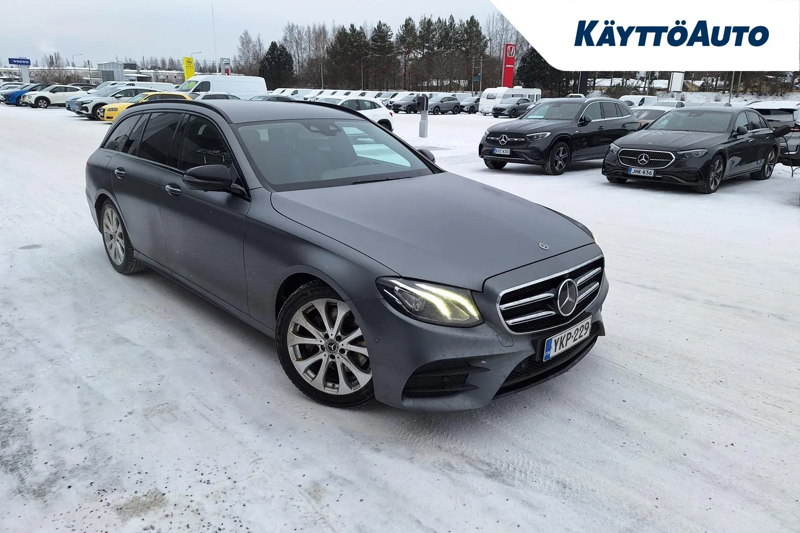 MERCEDES-BENZ E YKP-229 carousel image