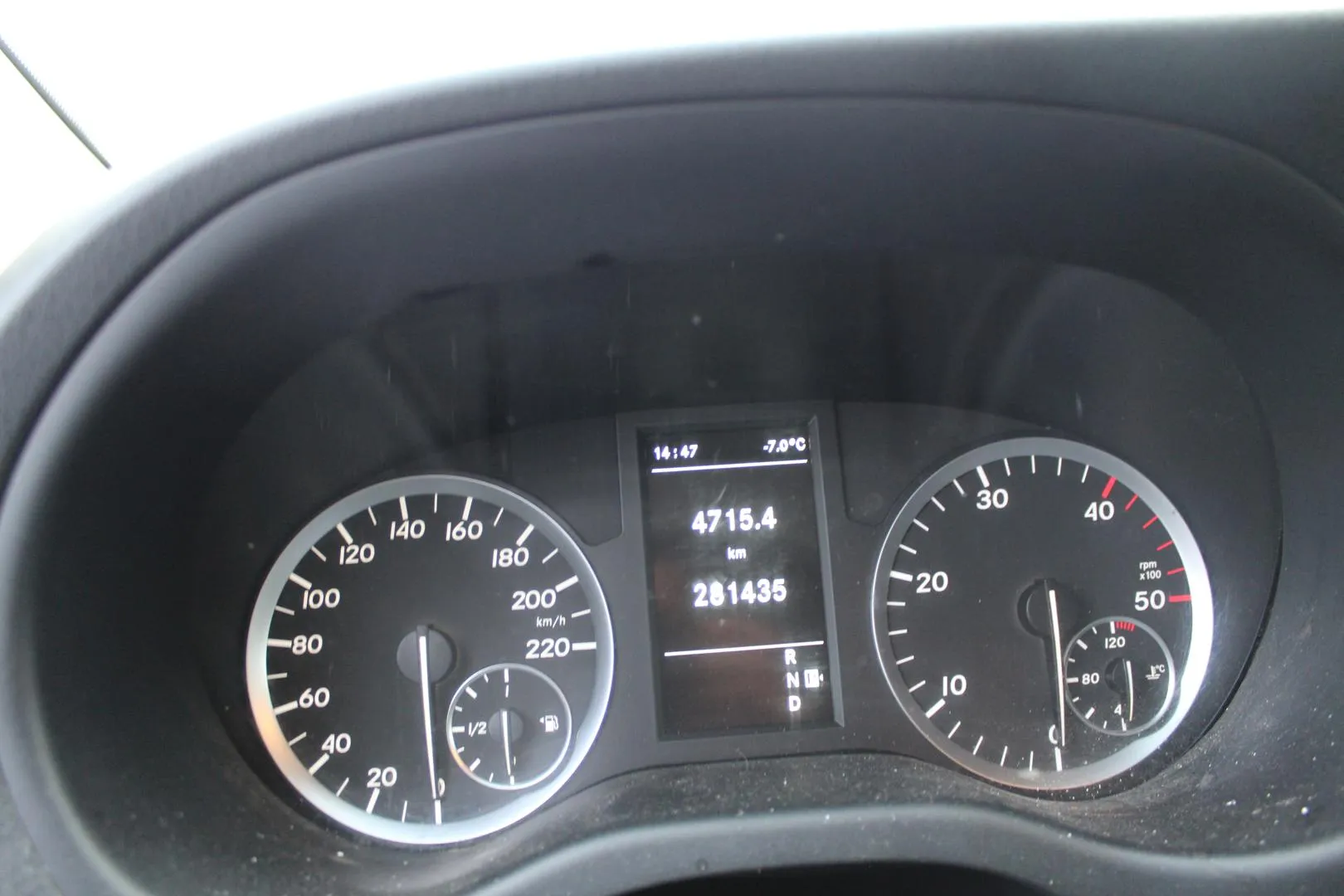 MERCEDES-BENZ Vito YJR-262 carousel image