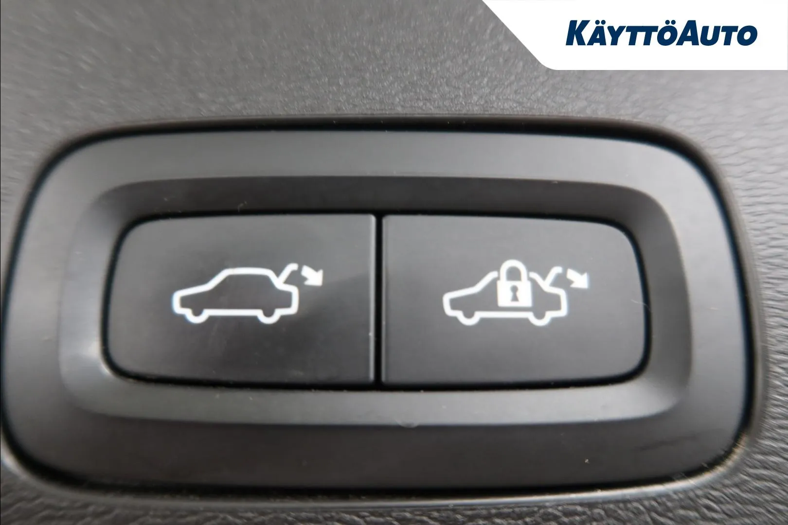 VOLVO V60 Cross Country NMA-900 carousel image