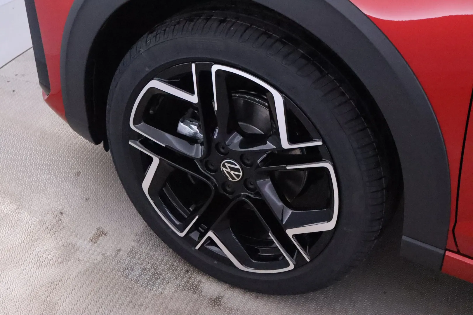 Volkswagen Taigo XTN-819 carousel image