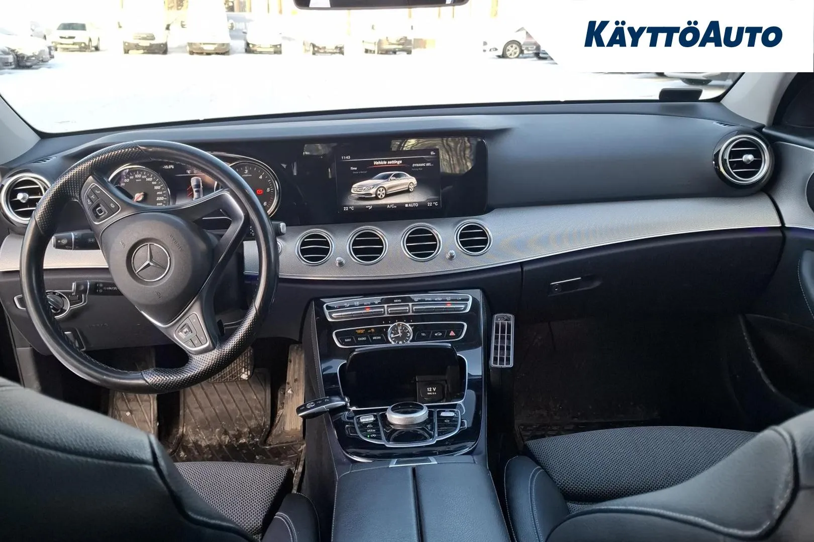 Mercedes-Benz E RSL-606 carousel image