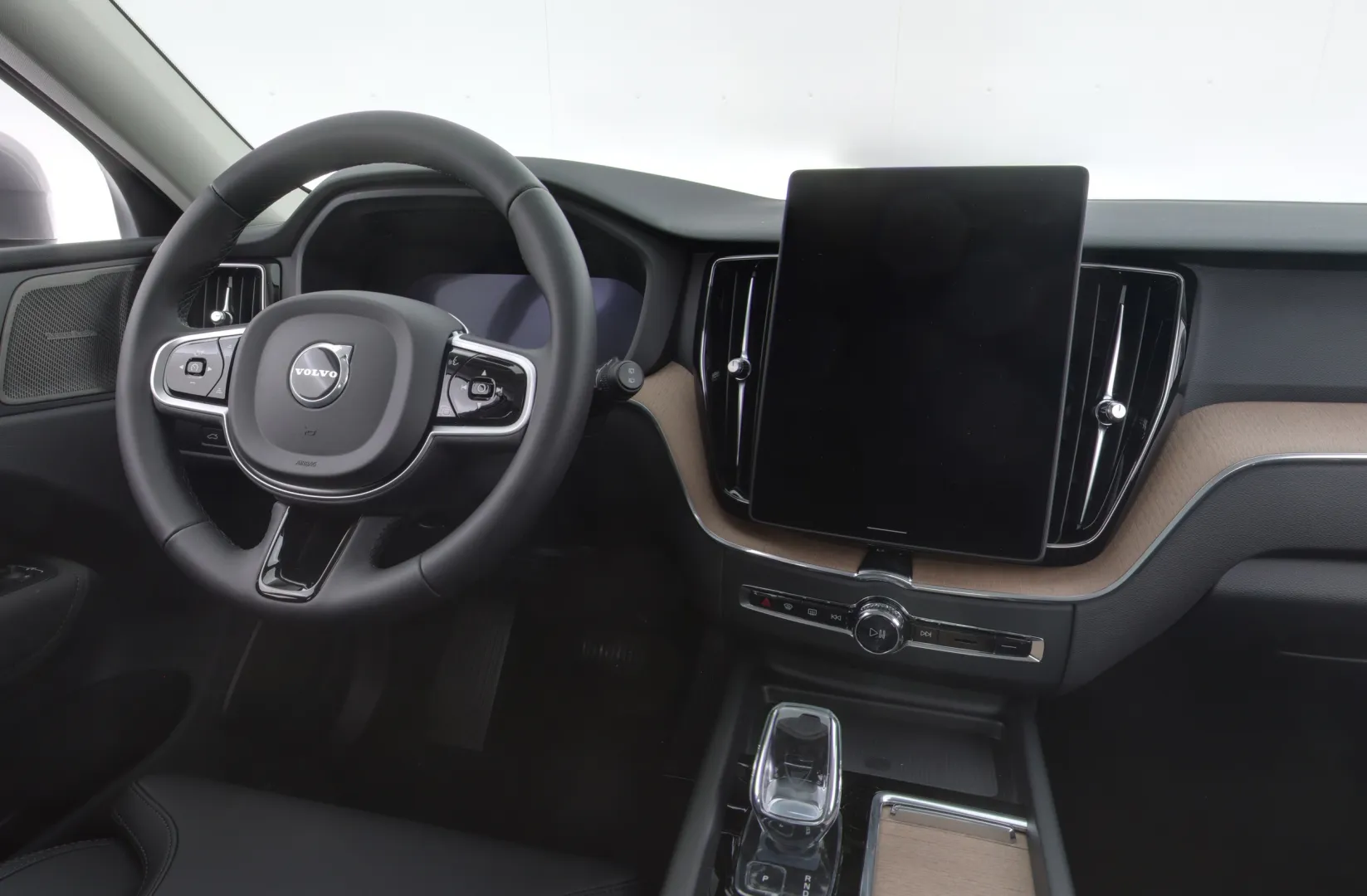 Volvo XC60 SRU-446 carousel image