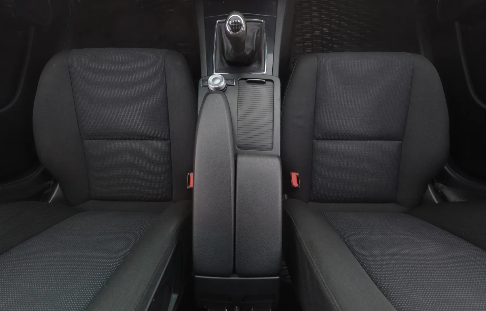 MERCEDES-BENZ C FKN-476 carousel image