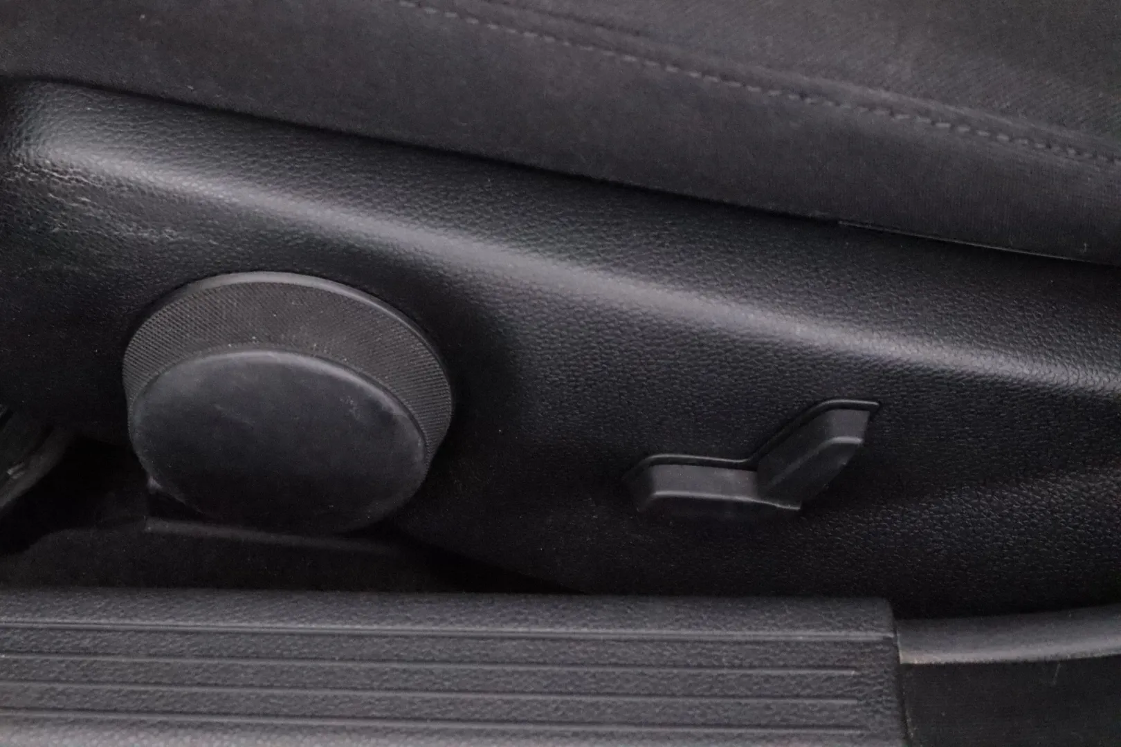 MERCEDES-BENZ C FKN-476 carousel image