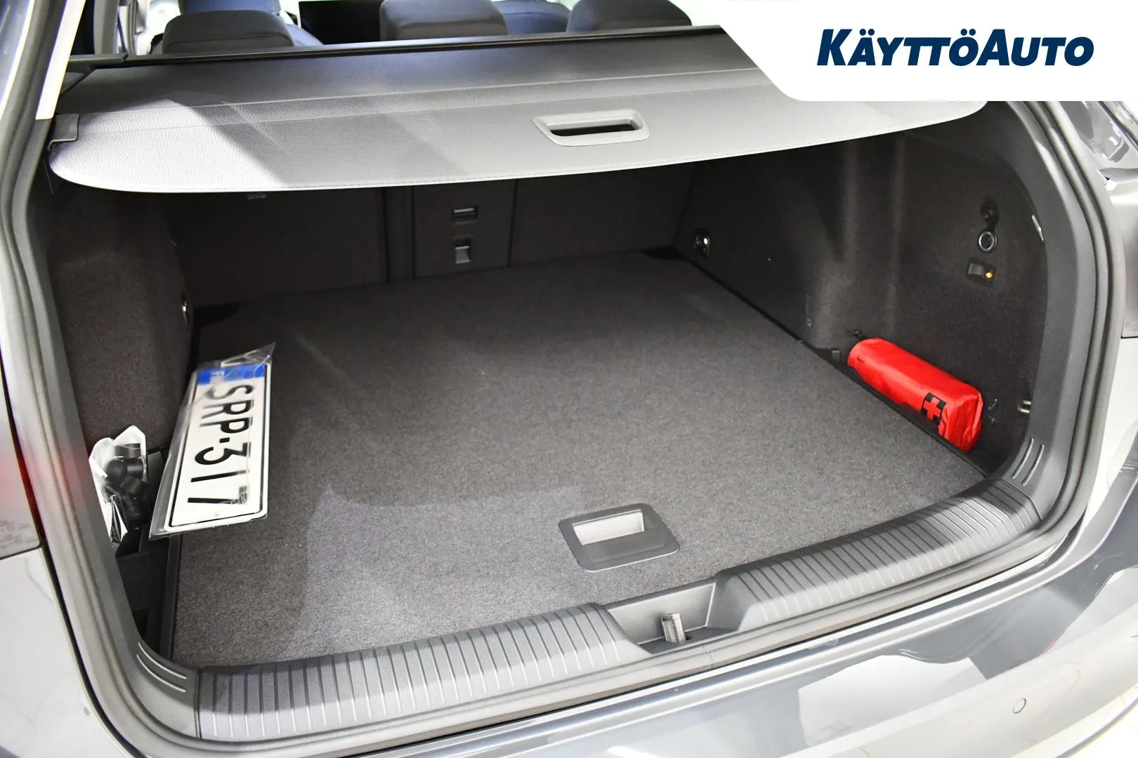 Volkswagen Golf SRP-317 carousel image