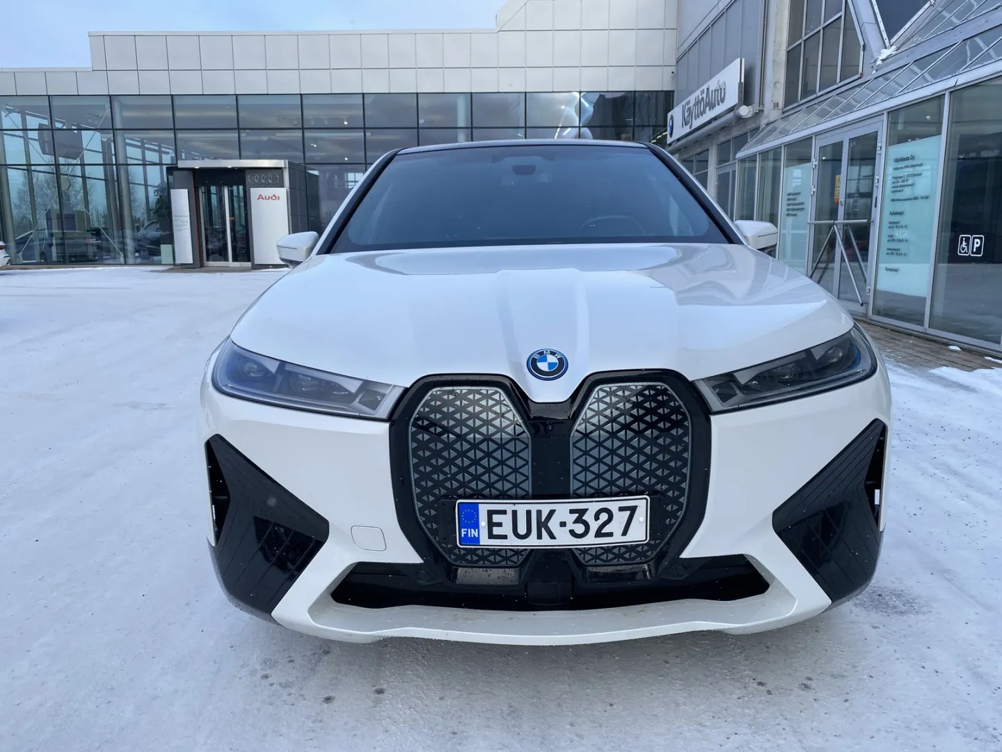 BMW iX EUK-327 carousel image