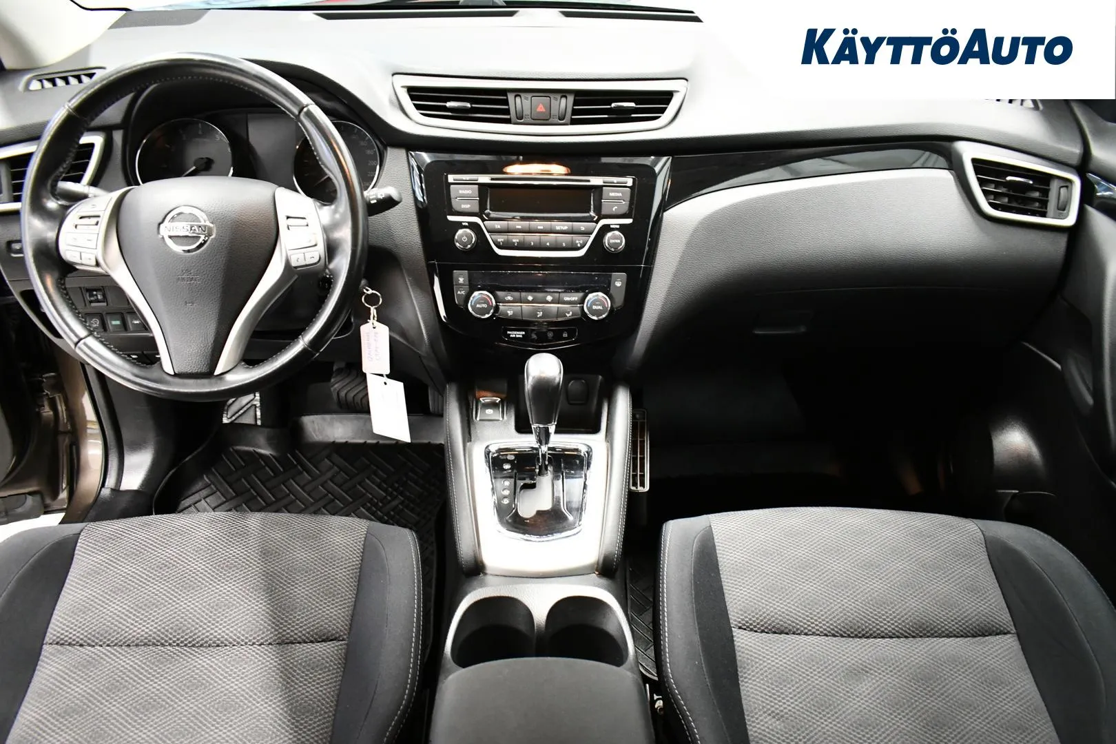 Nissan Qashqai CTM-200 carousel image