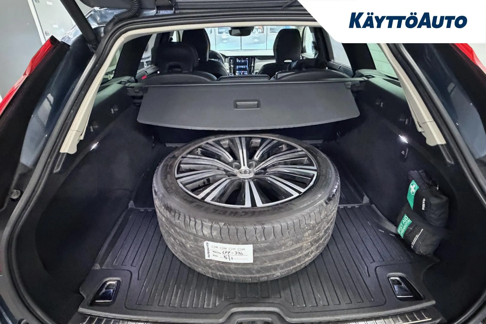 VOLVO V90 CPP-396 carousel image