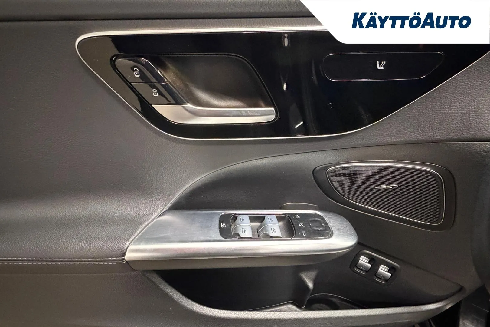 MERCEDES-BENZ C KUP-743 carousel image