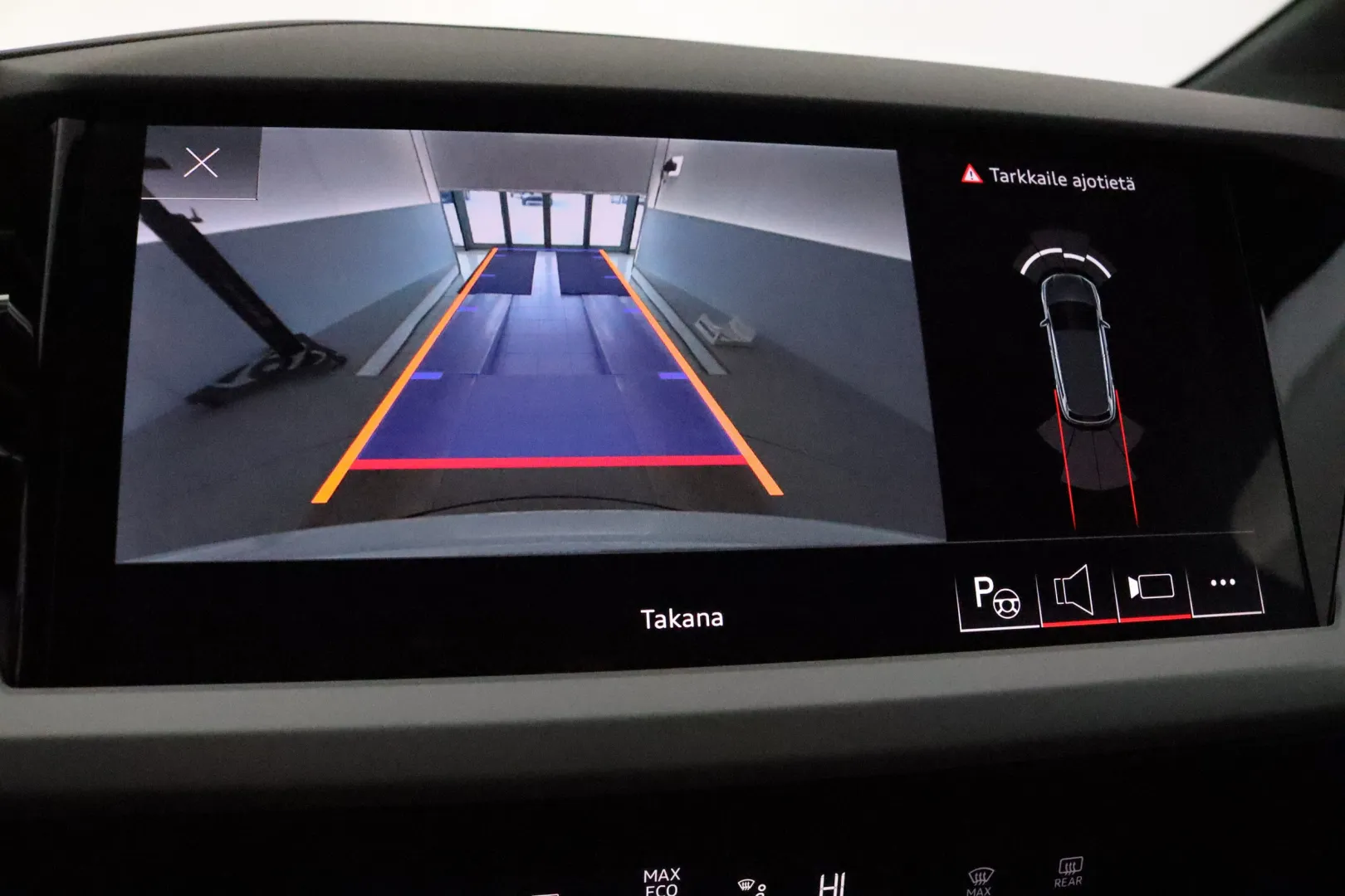 AUDI Q4 e-tron NMT-388 carousel image