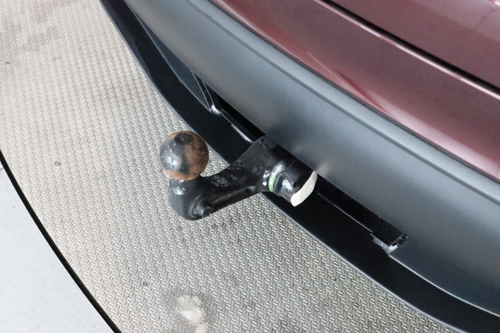 TESLA Model Y LSE-582 carousel image