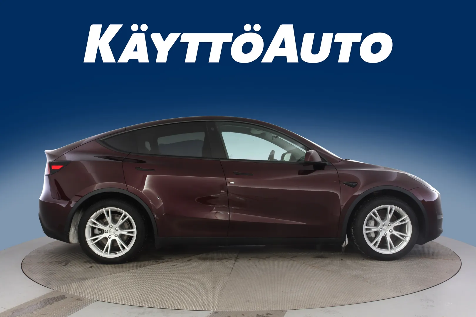 TESLA Model Y LSE-582 carousel image