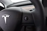 TESLA Model Y LSE-582 carousel thumbs