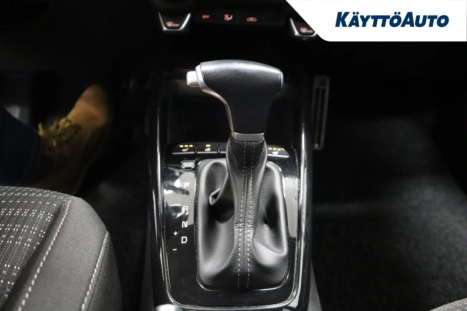 KIA Stonic XPK-257 carousel image