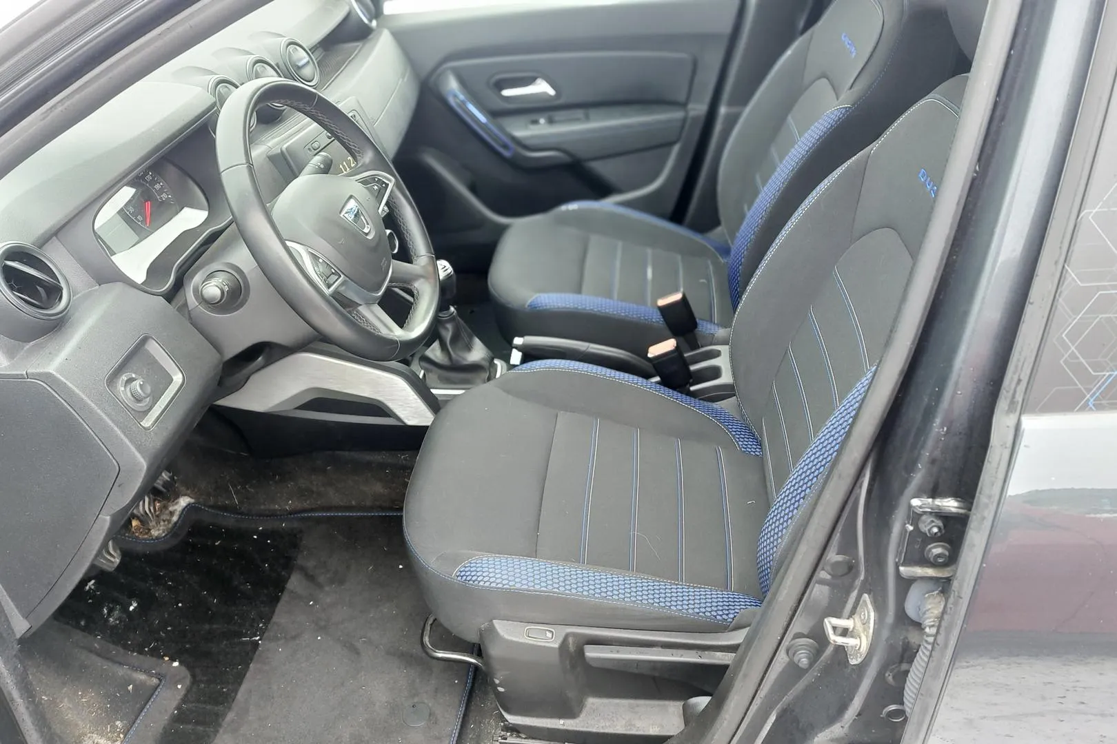 Dacia Duster KUB-137 carousel image