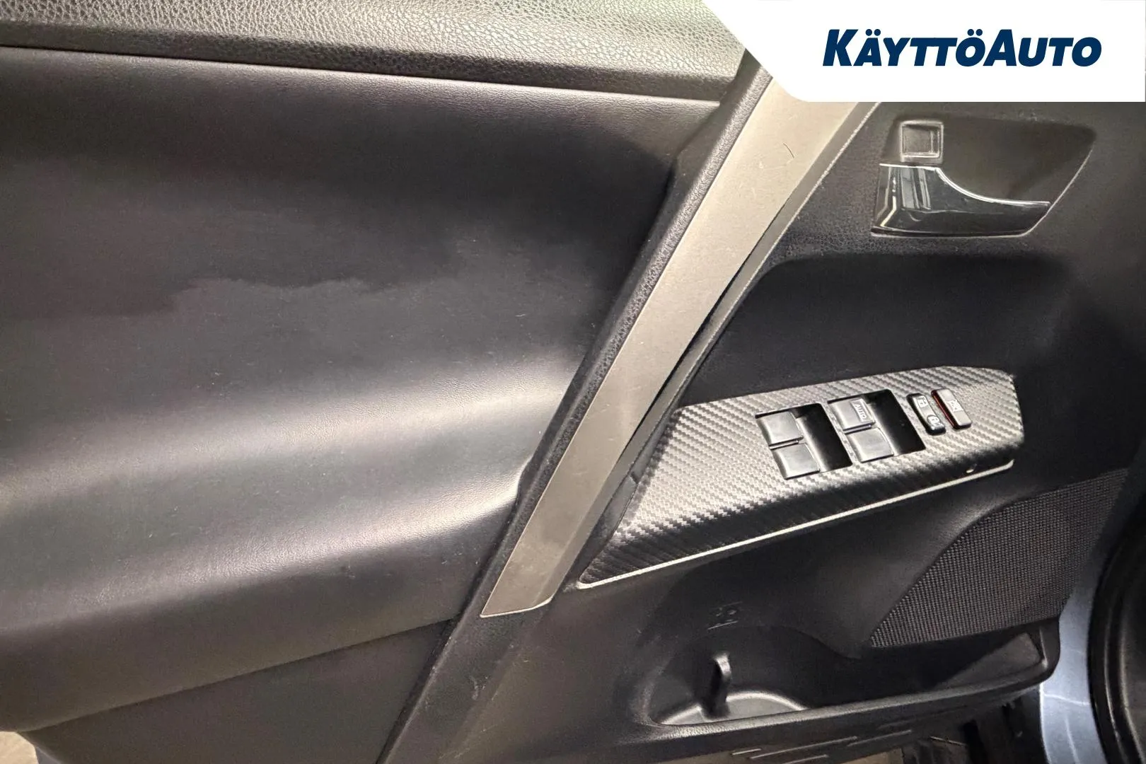 TOYOTA RAV4 VXH-119 carousel image