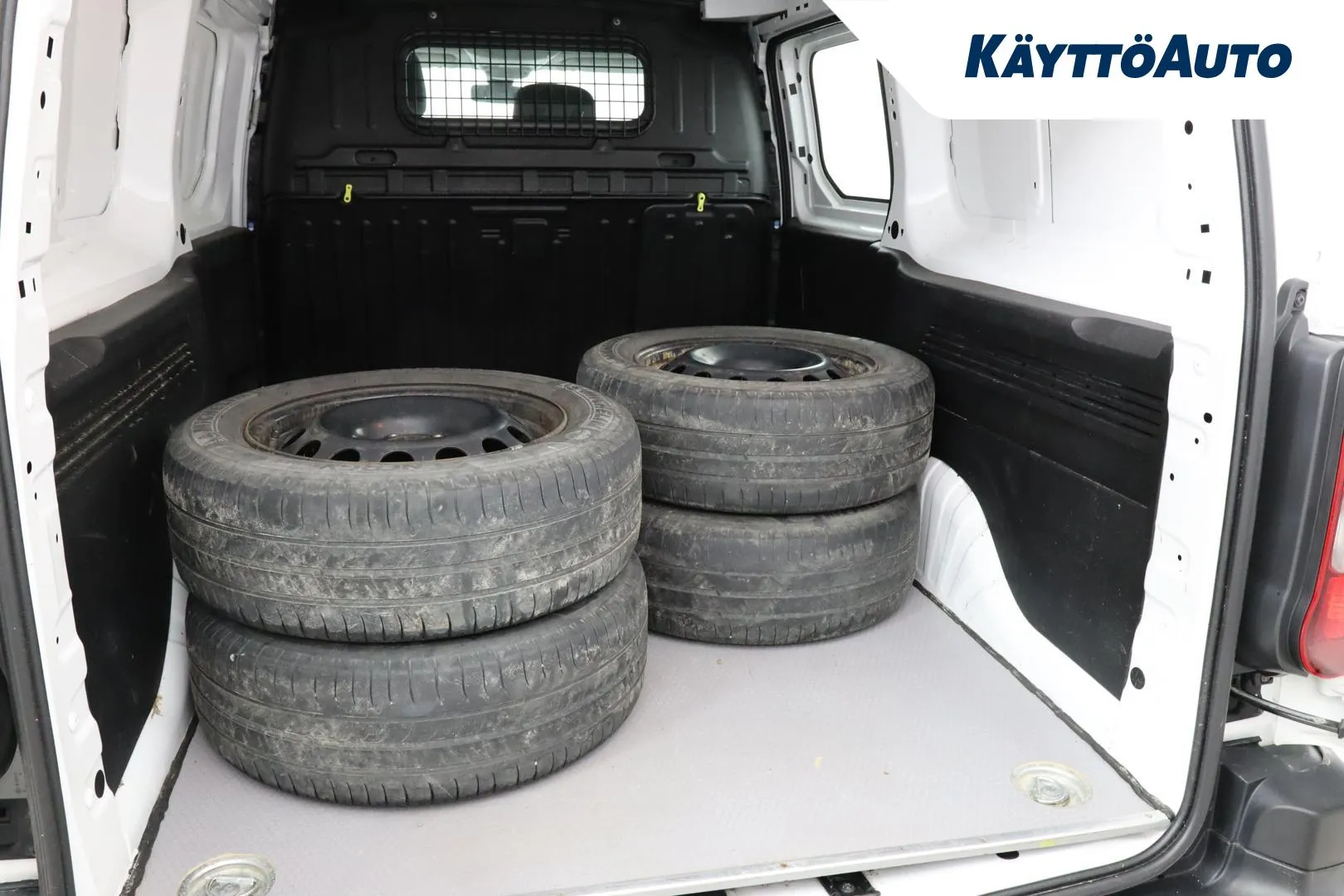 Opel Combo CME-883 carousel image