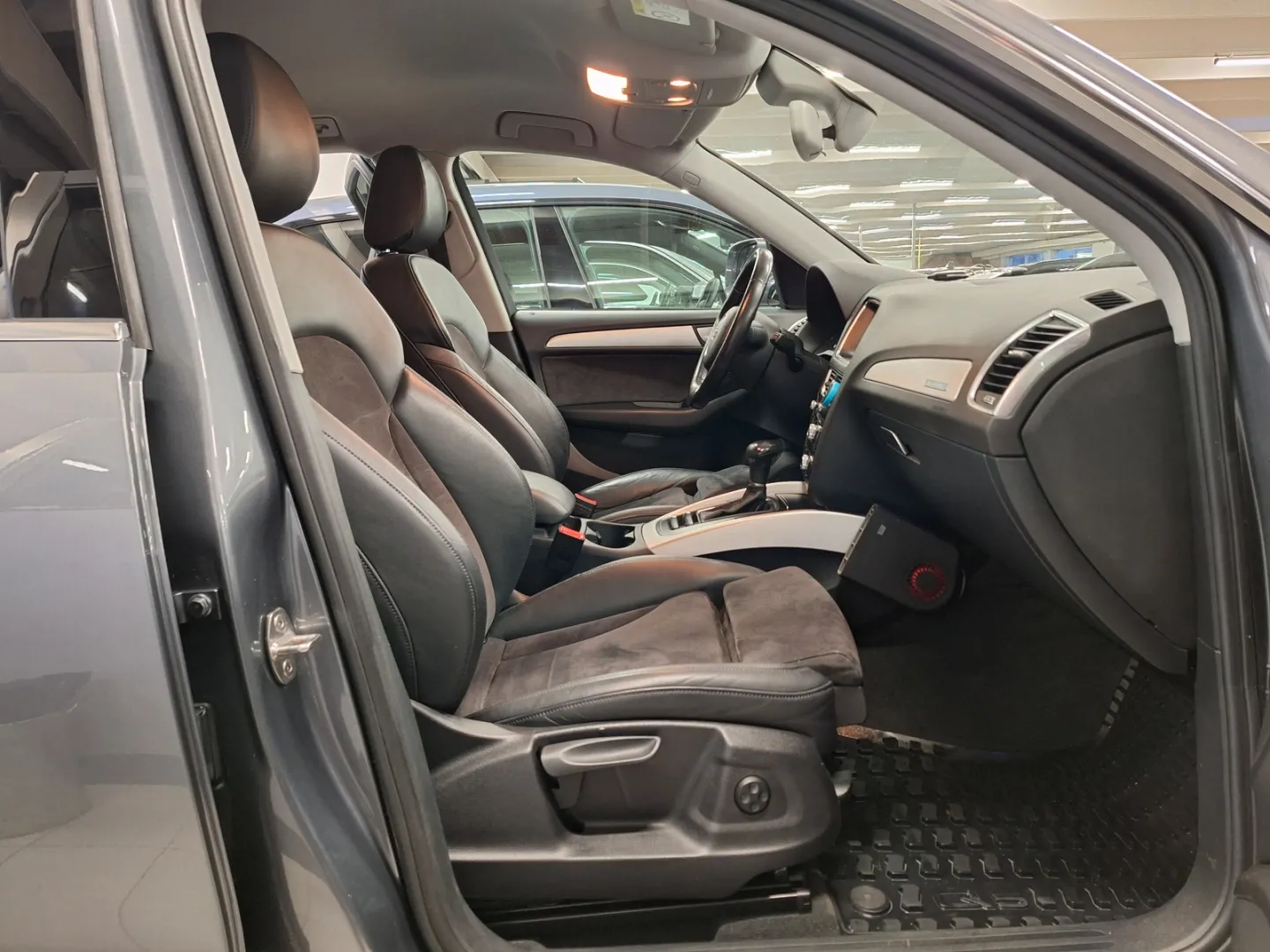 Audi Q5 SNM-473 carousel image