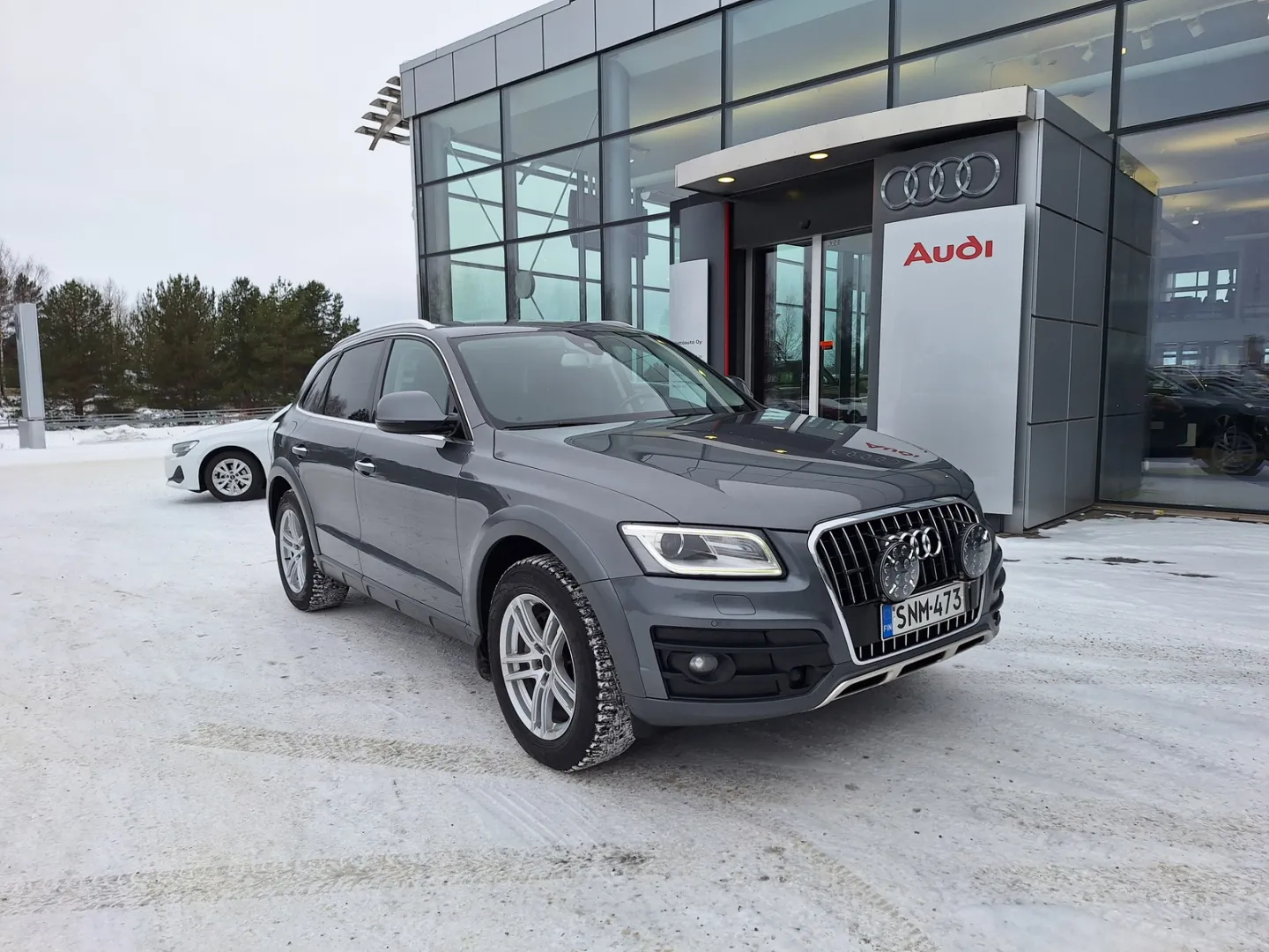 Audi Q5 SNM-473 carousel image