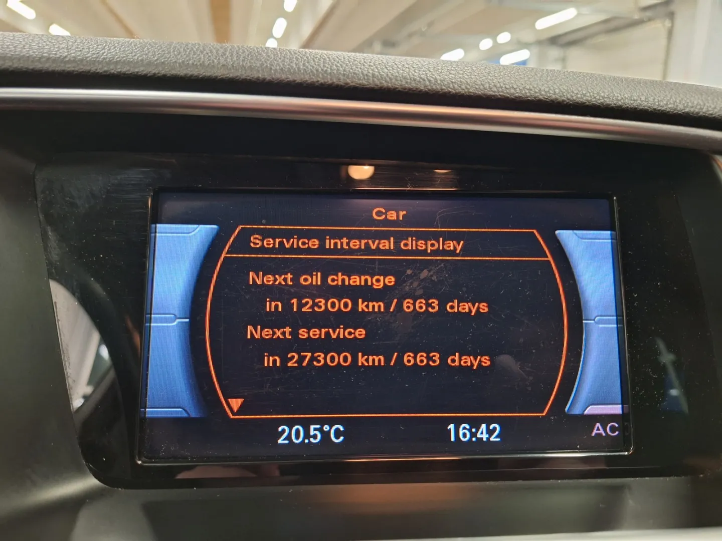 Audi Q5 SNM-473 carousel image