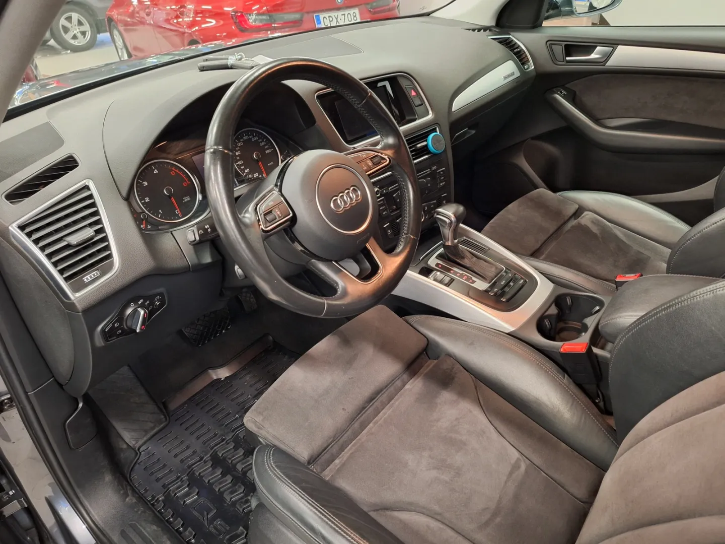 Audi Q5 SNM-473 carousel image