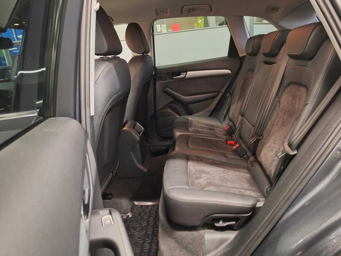 Audi Q5 SNM-473 carousel image