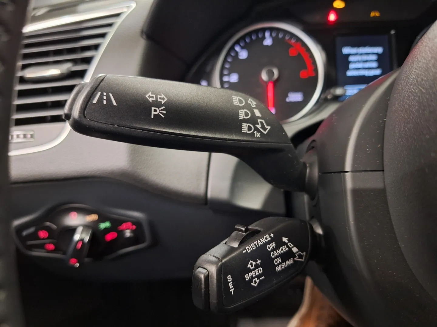 Audi Q5 SNM-473 carousel image