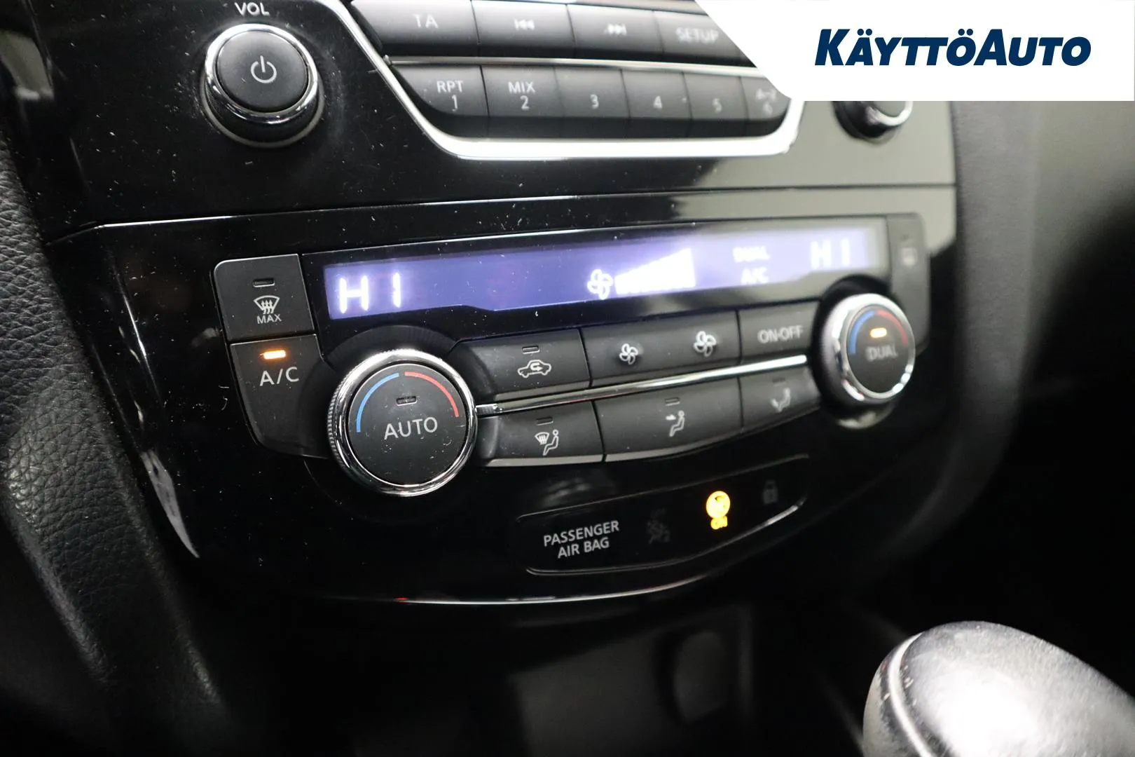 NISSAN Qashqai LMT-706 carousel image